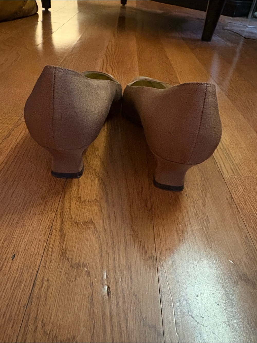 Rene Mancini Brown Satin Cap-Toe Pumps. Made in France. Size 9-9.5 - Picture 5 of 10